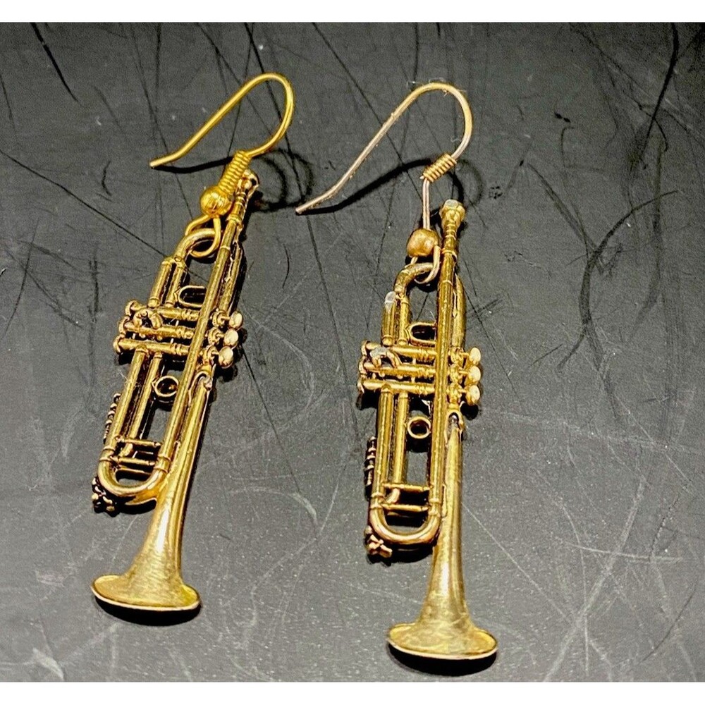 Vintage Trumpet Dangle Earrings Goldtone 2 “, Future Primitive USA Music Lover - Picture 5 of 6